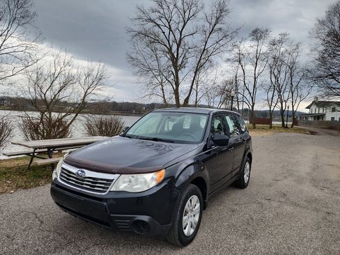 Used 2010 Subaru Forester 2.5X image 1