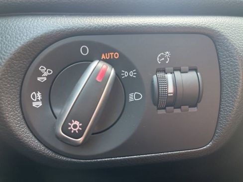 Used 2017 Audi Q3 2.0T Premium image 21