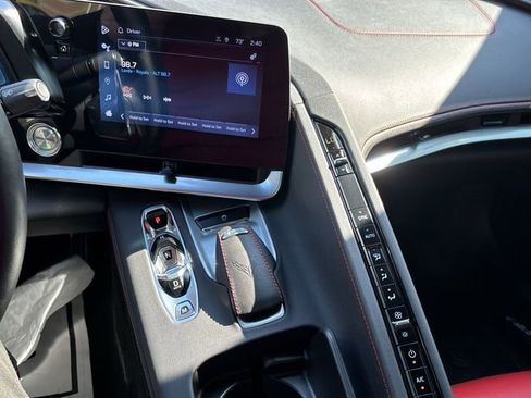 Used 2024 Chevrolet Corvette Stingray Convertible w/ Z51 Performance Package image 17