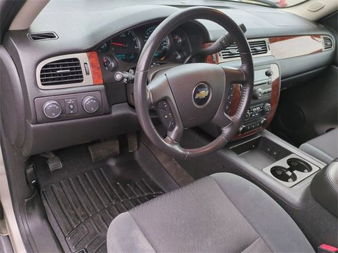 Used 2009 Chevrolet Tahoe LT w/ Convenience Package image 11