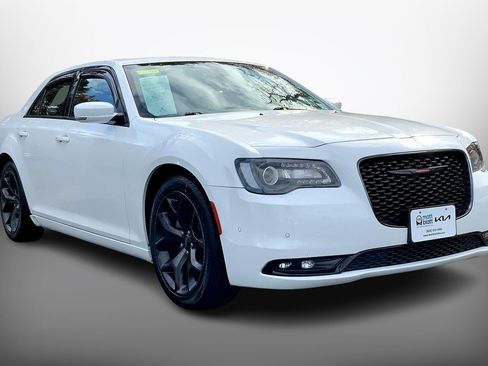 Used 2022 Chrysler 300 S image 3