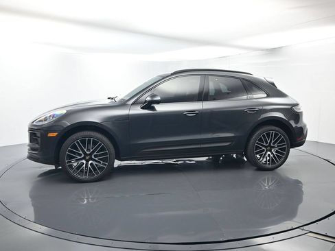 Certified 2026 Porsche Macan AWD/4WD image 2