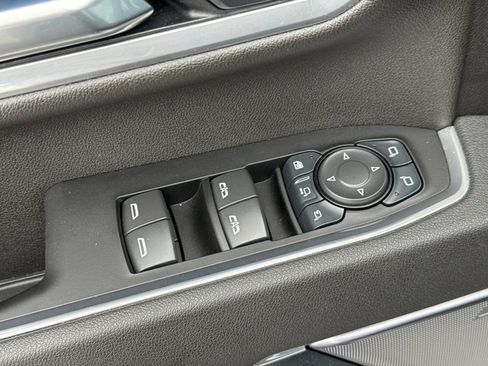 Used 2025 Chevrolet Silverado 3500 High Country w/ Technology Package image 12