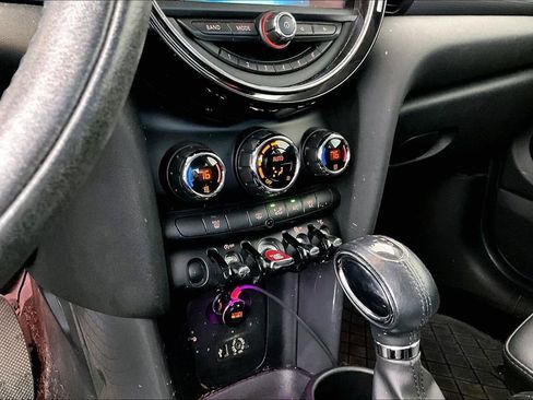 Used 2016 MINI Cooper 2-Door Hardtop image 7