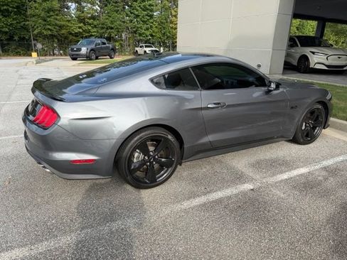 Used 2022 Ford Mustang GT Premium w/ Black Accent Package RWD image 4