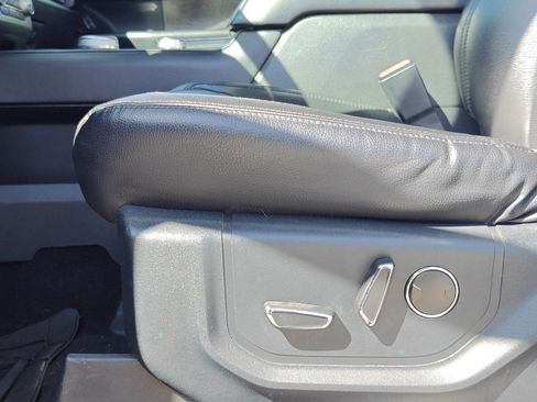 Used 2021 Ford Expedition Limited image 11