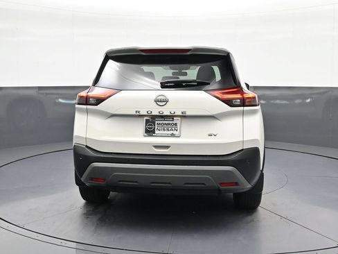 Certified 2023 Nissan Rogue SV FWD image 6