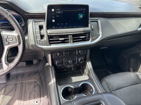 Used 2022 Chevrolet Tahoe Z71 w/ Luxury Package image 8