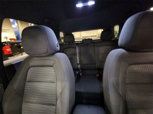 Certified 2025 Chevrolet Equinox LT w/ Safety and Technology Package image 33