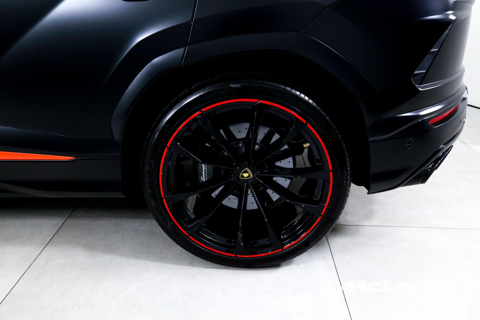 Used 2022 Lamborghini Urus AWD/4WD image 36