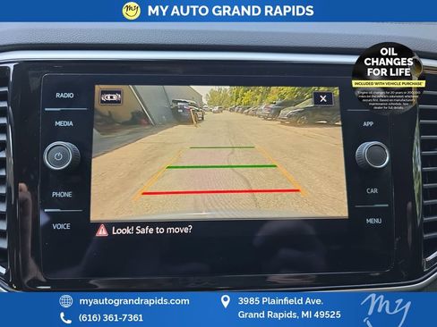 Used 2022 Volkswagen Atlas Cross Sport SEL Premium R-Line AWD/4WD image 21