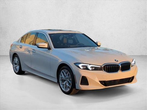 Used 2025 BMW 330i Sedan RWD image 3