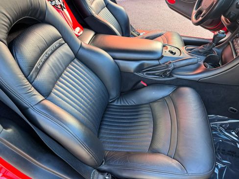 Used 2002 Chevrolet Corvette Convertible 2D w/ Preferred Equipment Group2 image 22