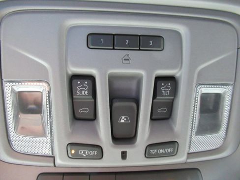 Used 2025 GMC Sierra 1500 Denali w/ Denali Reserve Package AWD/4WD image 31