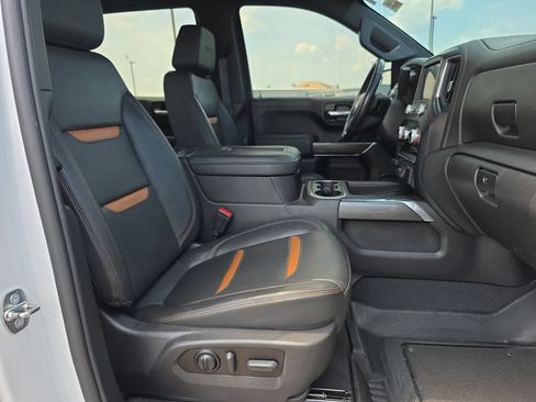 Used 2022 GMC Sierra 1500 AT4 w/ AT4 Preferred Package AWD/4WD image 15
