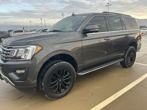 Used 2018 Ford Expedition XLT w/ Equipment Group 202A image 1