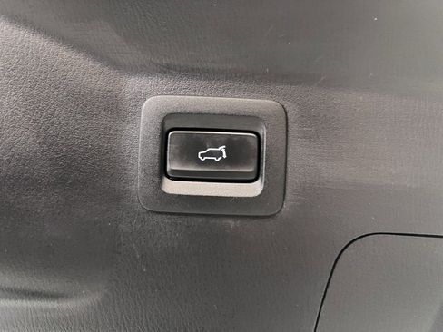 Used 2023 MAZDA CX-9 Signature image 29