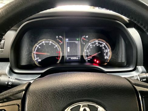 Used 2024 Toyota 4Runner TRD Off-Road image 24