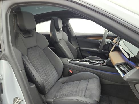 Used 2023 Audi e-tron GT Prestige w/ Prestige Package AWD/4WD image 19