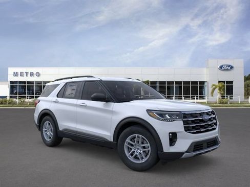 New 2026 Ford Explorer Active w/ Active Comfort Package RWD image 7