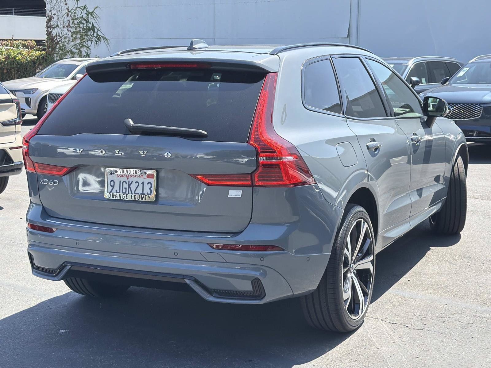 Certified 2023 Volvo XC60 T8 Ultimate w/ Protection Package Premier AWD/4WD image 5