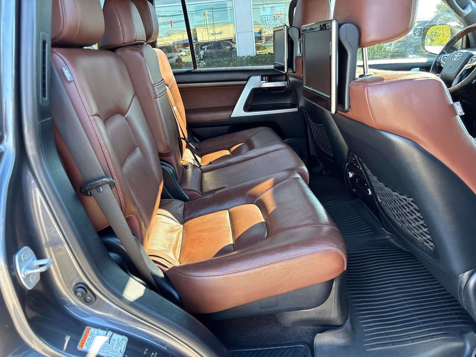 Used 2017 Toyota Land Cruiser AWD/4WD image 16