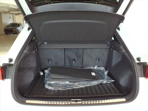 Used 2025 Audi Q3 2.0T Premium w/ Convenience Package image 21