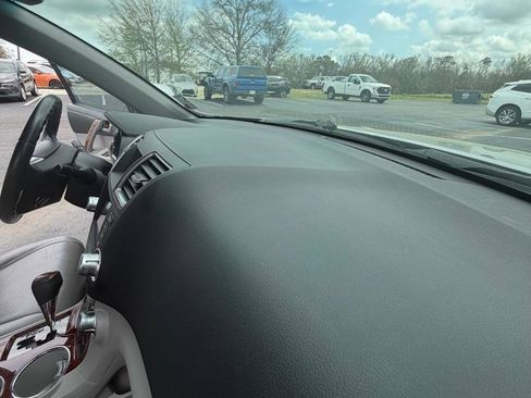 Used 2012 Toyota Highlander Limited w/ Tow Pkg image 15