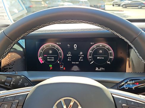 New 2026 Volkswagen Tiguan SE image 18