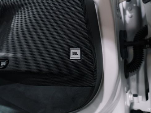 Used 2022 Ferrari SF90 Spider image 48