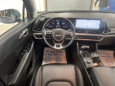 Used 2025 Kia Sportage EX FWD image 29