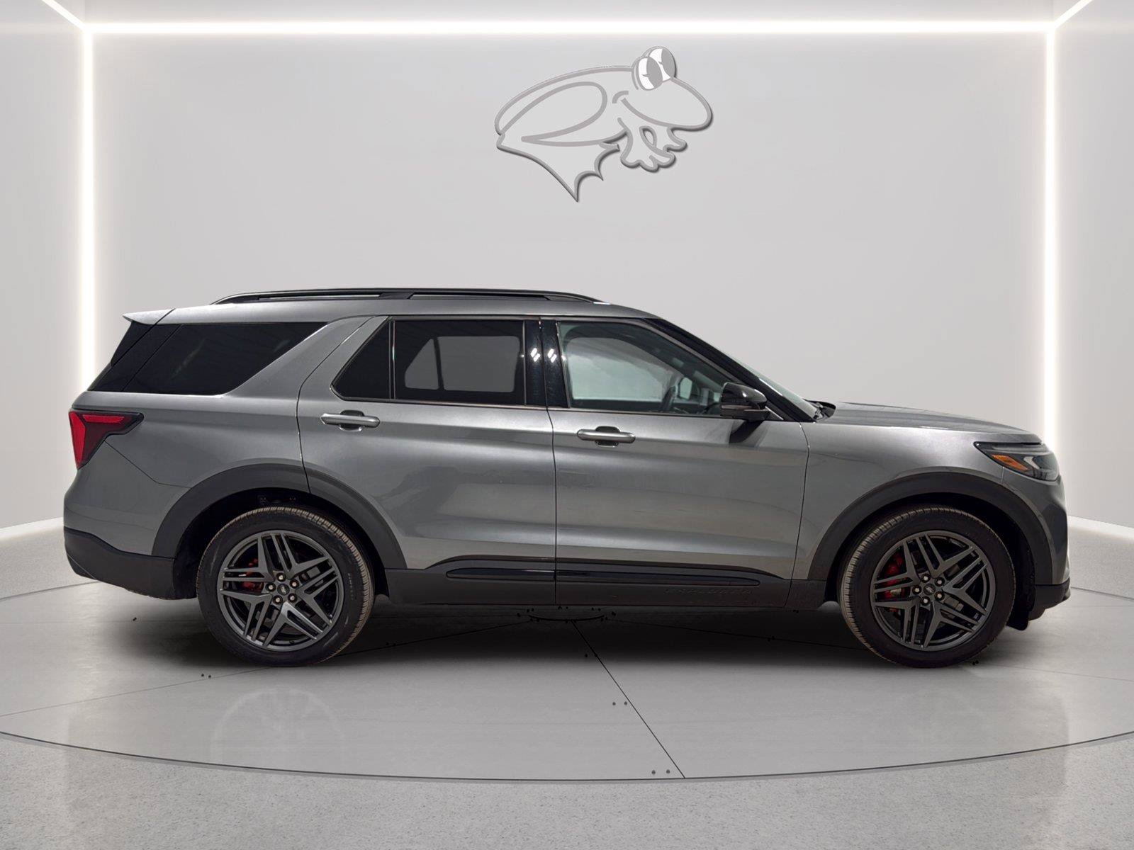 Used 2025 Ford Explorer ST w/ Sun And Sound Package AWD/4WD image 6