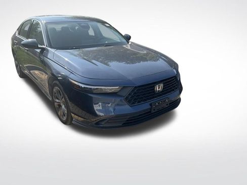 Used 2023 Honda Accord EX image 4