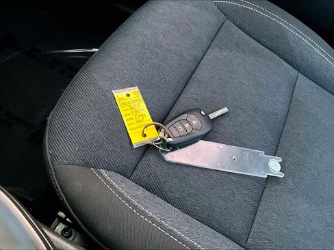 Used 2024 Chevrolet Trax RS w/ Driver Confidence Package image 14