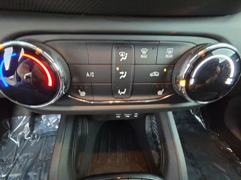 Used 2023 Chevrolet TrailBlazer RS AWD/4WD image 18