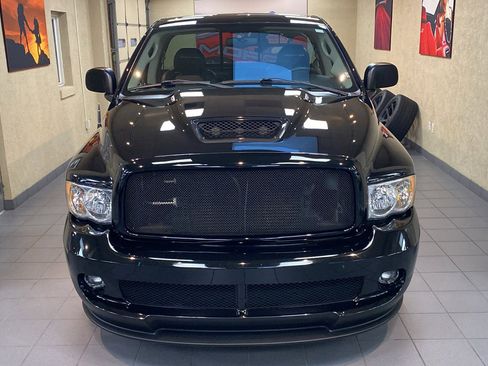 Used 2005 Dodge Ram 1500 Truck 2WD Regular Cab image 2