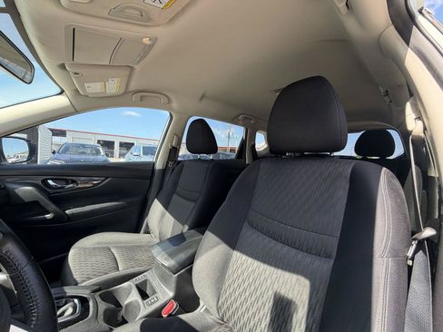 Used 2018 Nissan Rogue SV AWD/4WD image 14