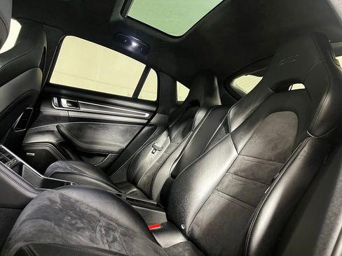 Certified 2020 Porsche Panamera GTS image 25