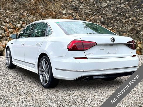Used 2017 Volkswagen Passat 1.8T R-Line FWD image 9