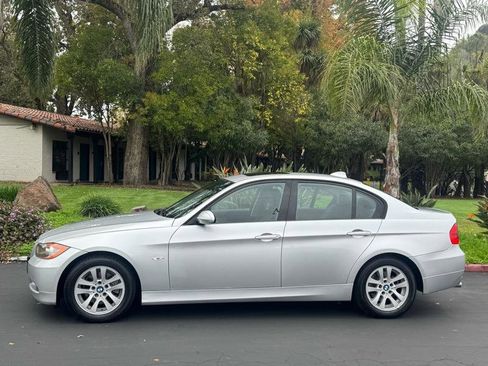 Used 2007 BMW 328i Sedan image 2