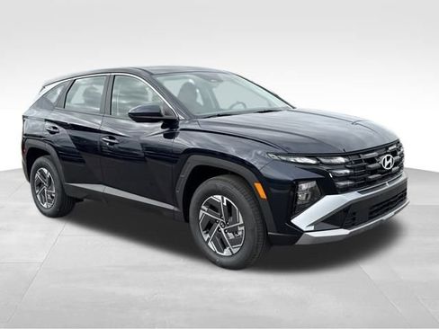 New 2026 Hyundai Tucson Blue SE w/ Tow & Go Package AWD/4WD image 7