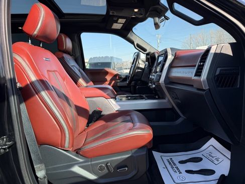 Used 2022 Ford F250 Platinum image 11