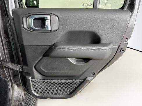 Used 2021 Jeep Wrangler Sahara w/ Cold Weather Group image 29