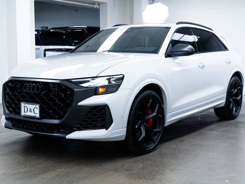 Used 2026 Audi RS Q8 performance AWD/4WD image 3