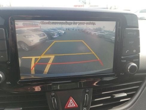 Used 2018 Hyundai Elantra GT Sport image 9