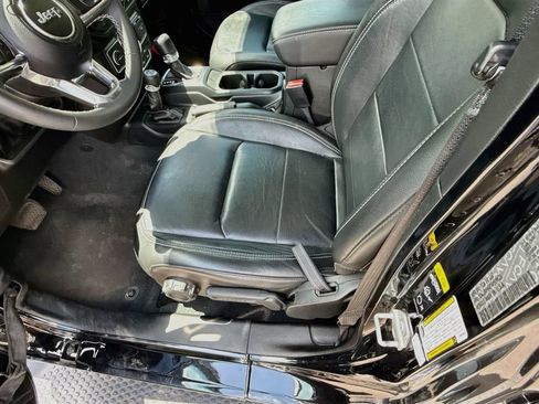 Used 2023 Jeep Wrangler Unlimited Sahara AWD/4WD image 21