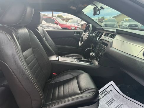Used 2011 Ford Mustang Premium w/ 202A Rapid Spec Order Code RWD image 13
