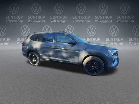 New 2026 Volkswagen Atlas SE image 25