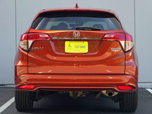 Used 2019 Honda HR-V Touring image 10