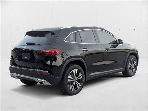 New 2026 Mercedes-Benz GLA 250 image 2